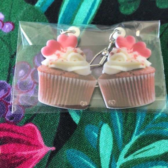Sweetheart Cupcake Acrylic Hang Earrings - Picture 8 of 12